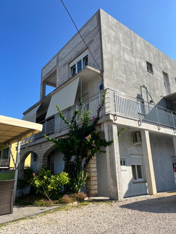 Apartmani Lamani Бибинє Екстер'єр фото