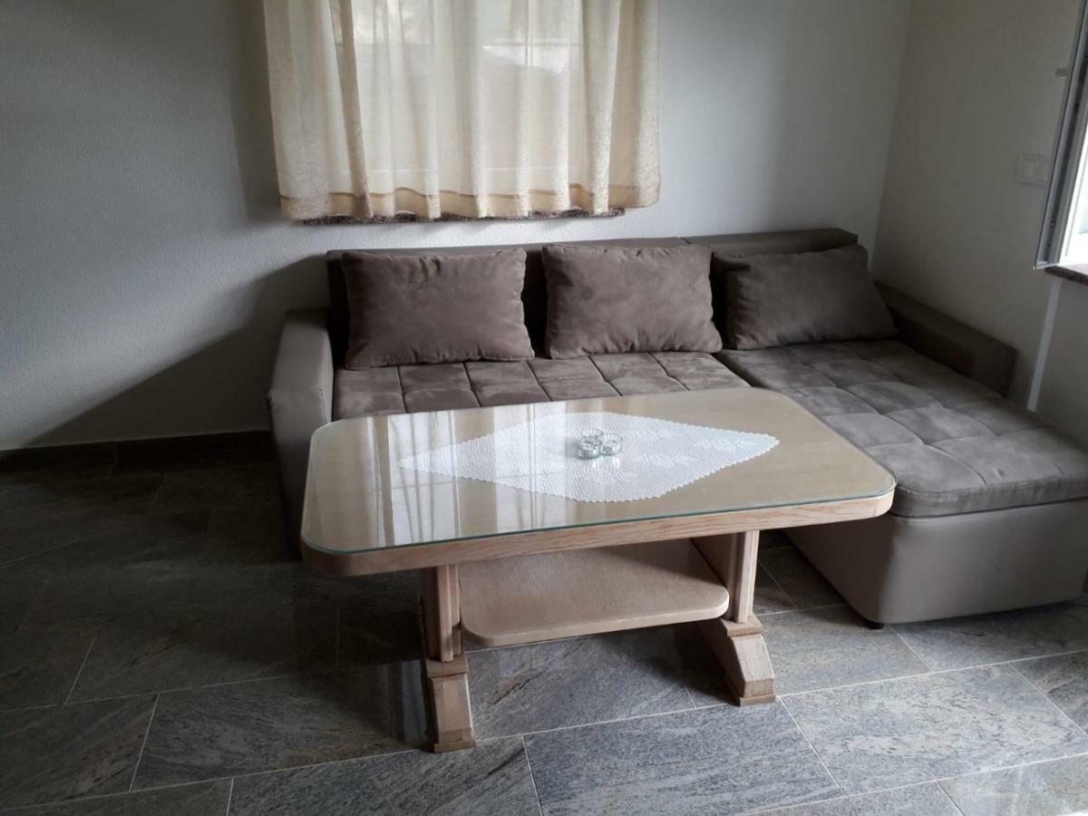 Apartmani Lamani Бибинє Екстер'єр фото